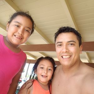 Meet your Posher, Gonzalez